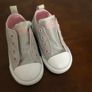 Slip on Velcro Converse Girls Size 7